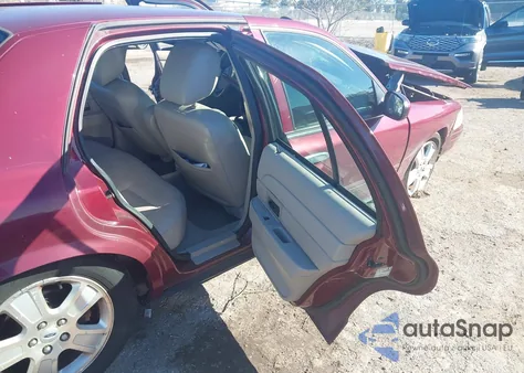 2011 Ford Crown Victoria Lx z USA, uszkodzony, nr VIN 2FABP7EV2BX137050